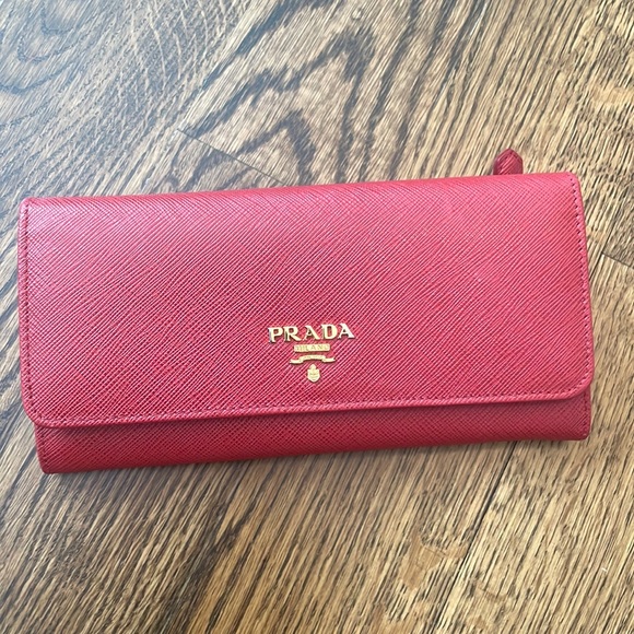 Prada long wallet - Picture 1 of 7